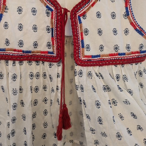 Misa Los Angeles Embroidered Tie Front Vest Top. NWT. Medium - Picture 3 of 6